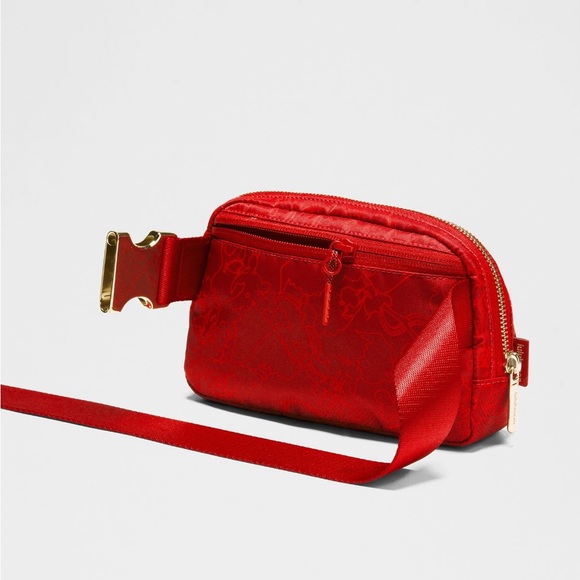 NWT Lululemon Special Edition 2025 Lunar New Year Red Everywhere Belt Bag 1L - Picture 3 of 10